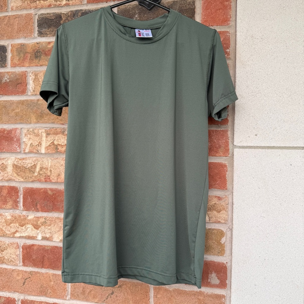 Athletic Green Microfiber T-Shirt – Size L (US 12/14 | EU 44/46)